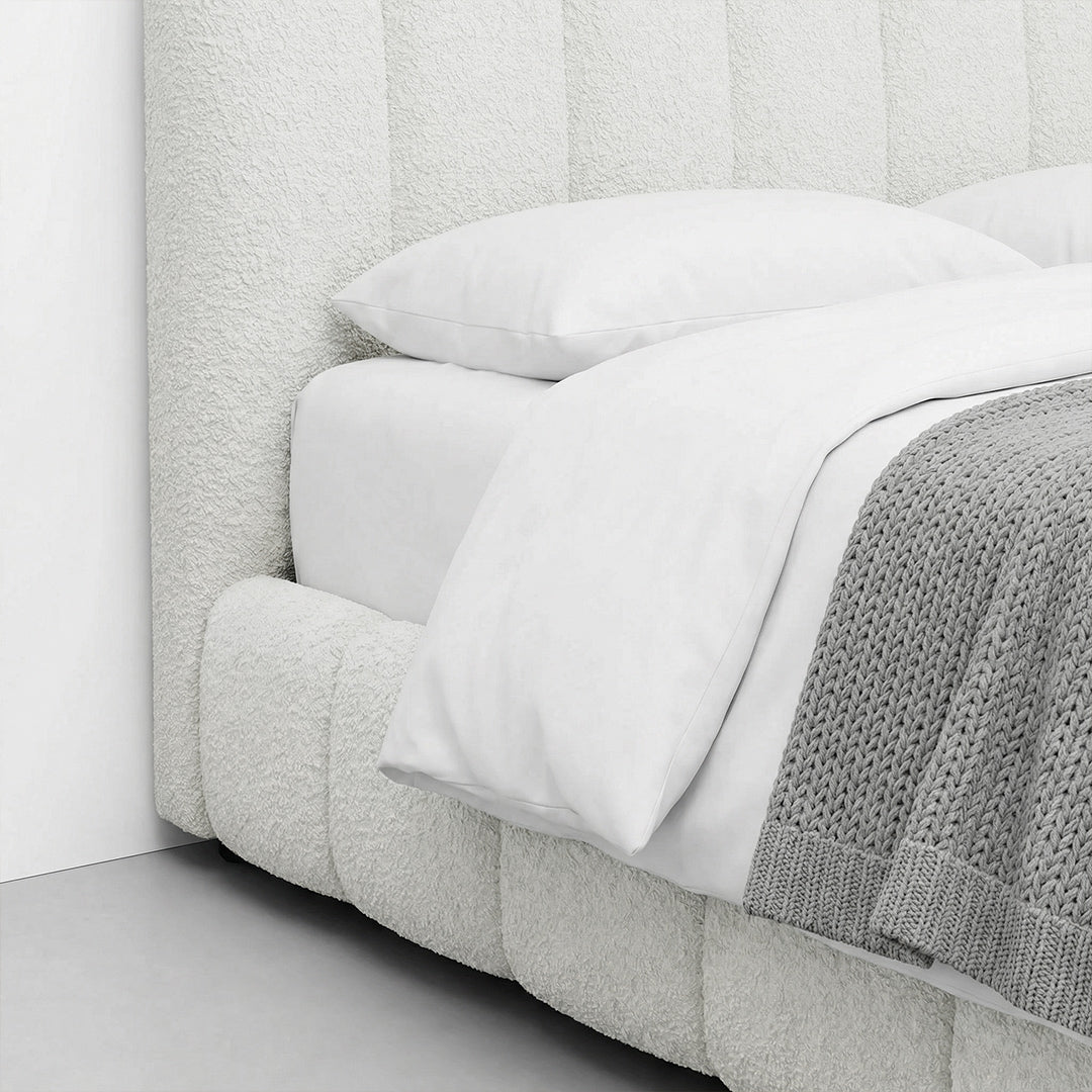 Modern Minimalist Cream Shell Upholstered Bed, Waterproof Chenille Fabric Soft Headboard Bed, Sturdy Solid Wood Slats Noise-Free Double Bed